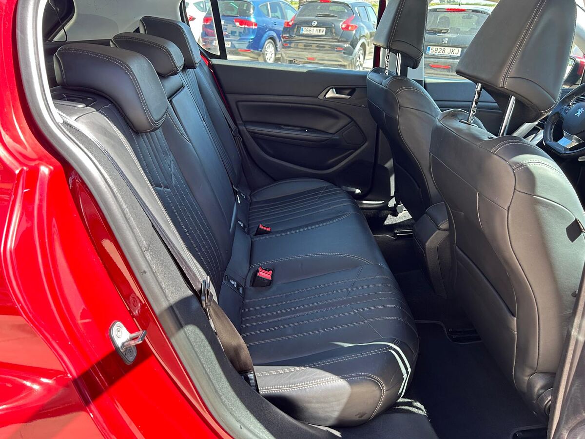 PEUGEOT 308 ALLURE 1.2 E-THP AUTO SPANISH LHD IN SPAIN 78000 MILES SUPERB 2015